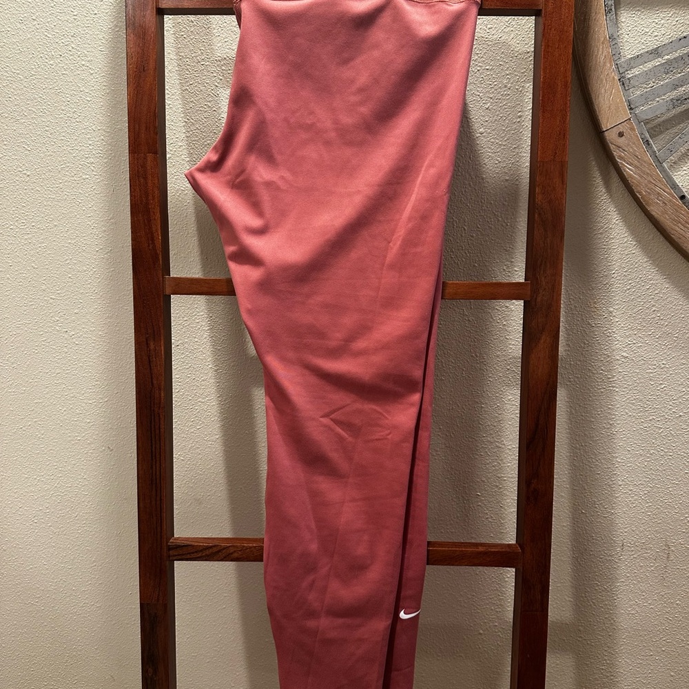 Nike Women’s Yoga Pants